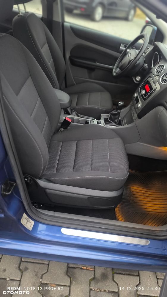 Ford Focus 1.8 Titanium - 24