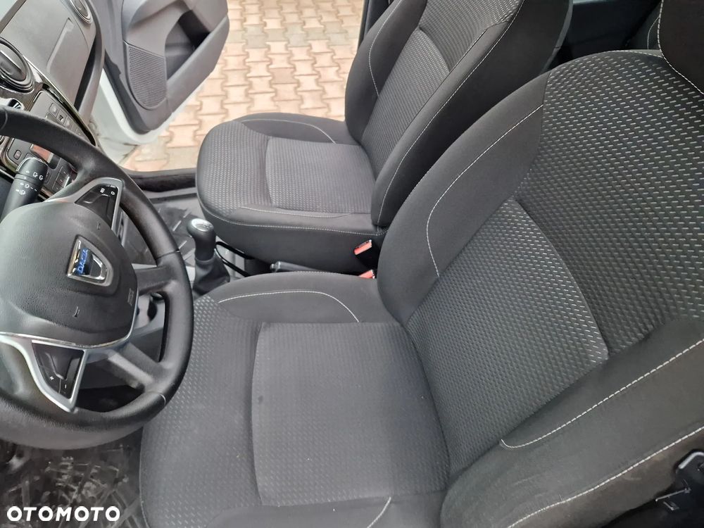 Dacia Lodgy 1.6 SCe Laureate S&S - 21