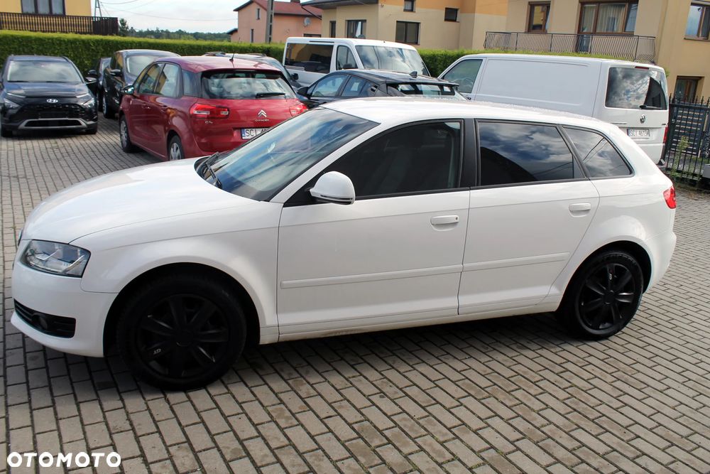 Audi A3 Sportback 1.6 Ambiente - 7