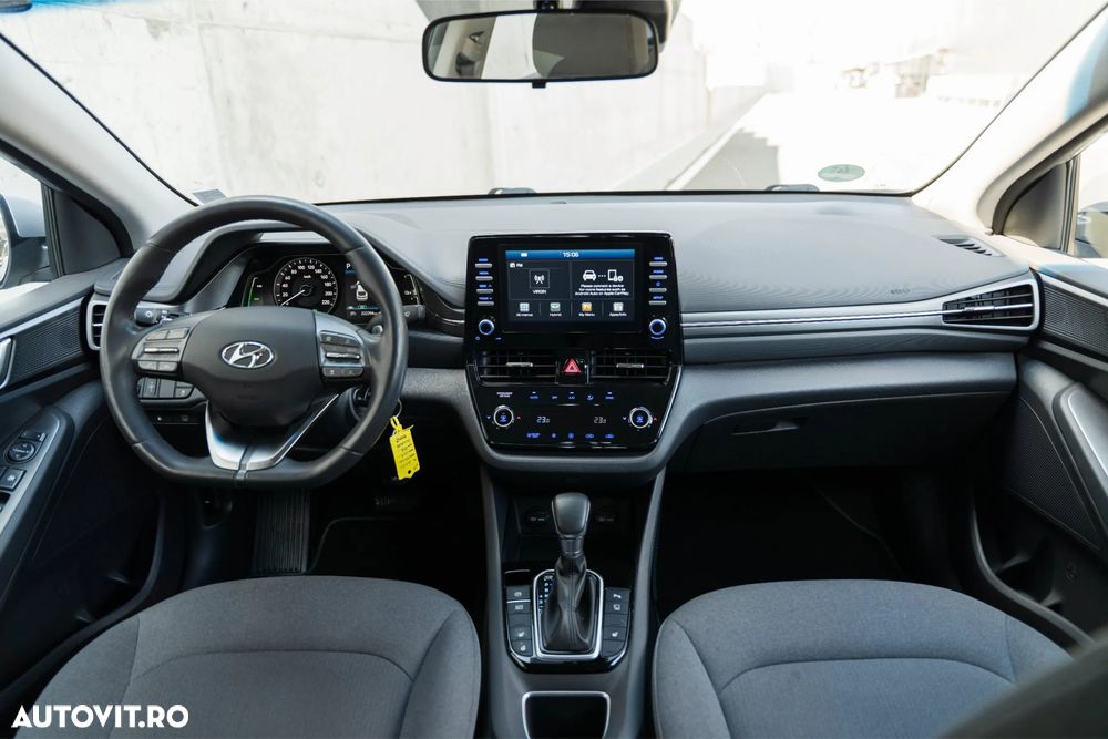 Hyundai IONIQ 1.6 GDI Premium - 7