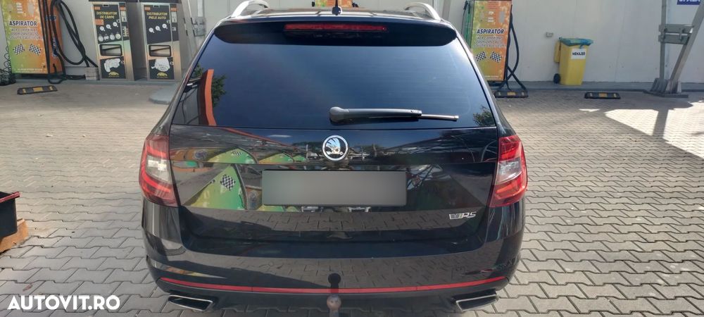 Skoda Octavia 2.0 TDI DSG RS - 4