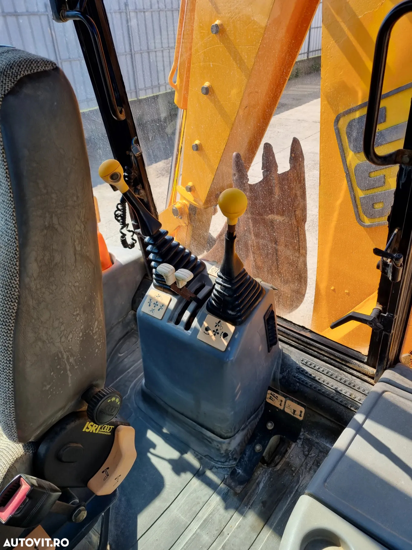 JCB 4CX - 12