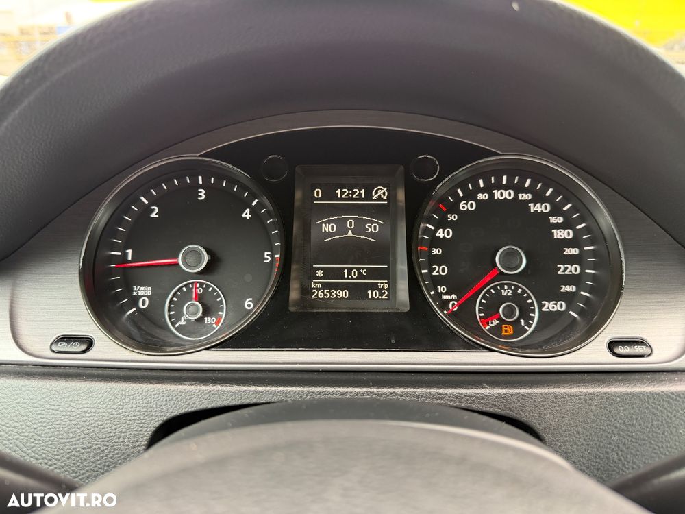 Volkswagen Passat 2.0 TDI BlueMotion Technology Business Edition - 12