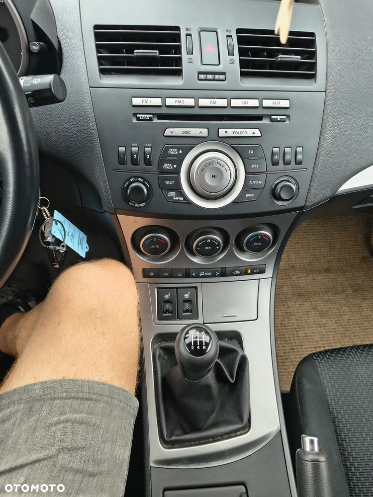 Mazda 3 1.6 Sport Active - 9