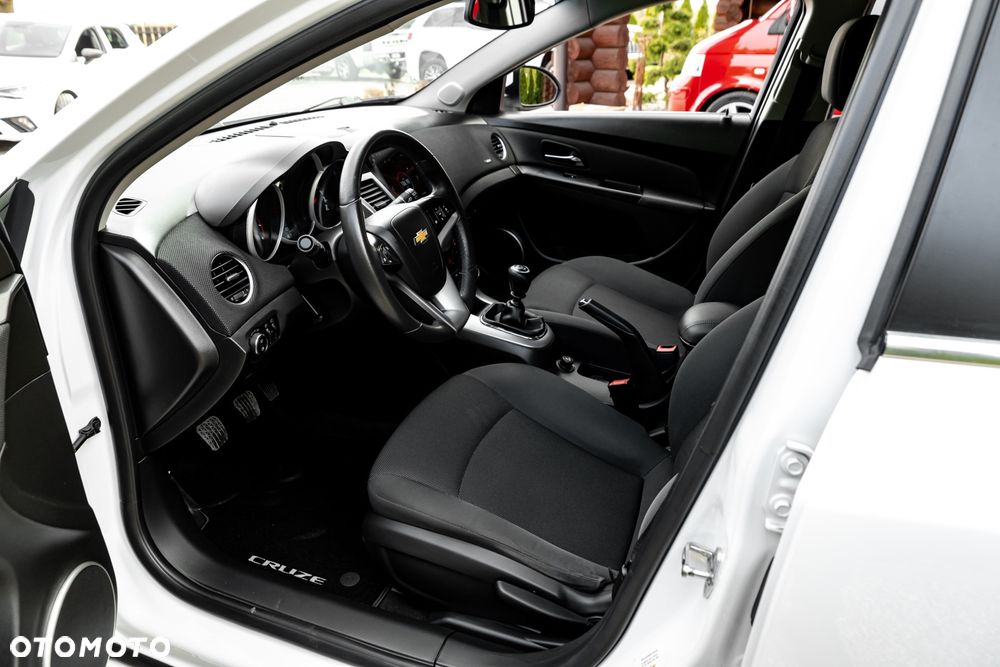 Chevrolet Cruze 1.8 LS - 15