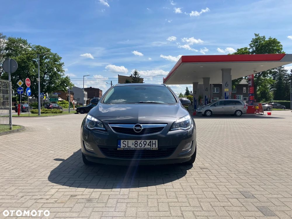Opel Astra 1.6 Turbo Sport - 2