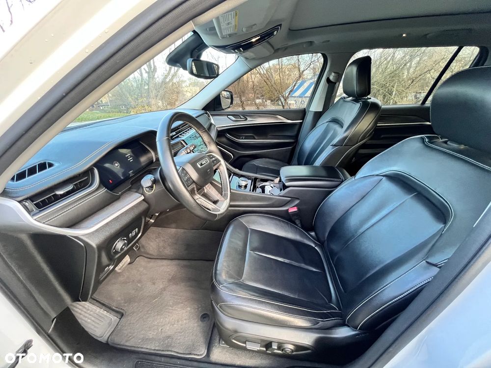 Jeep Grand Cherokee - 8