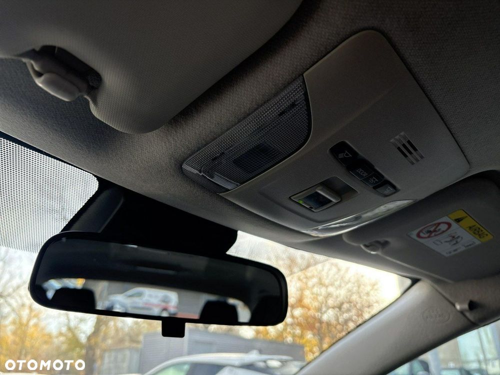 Toyota Corolla 1.8 Hybrid Comfort - 30