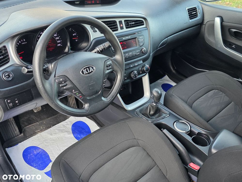Kia Ceed 1.4 CVVT Fifa World Cup Edition - 18