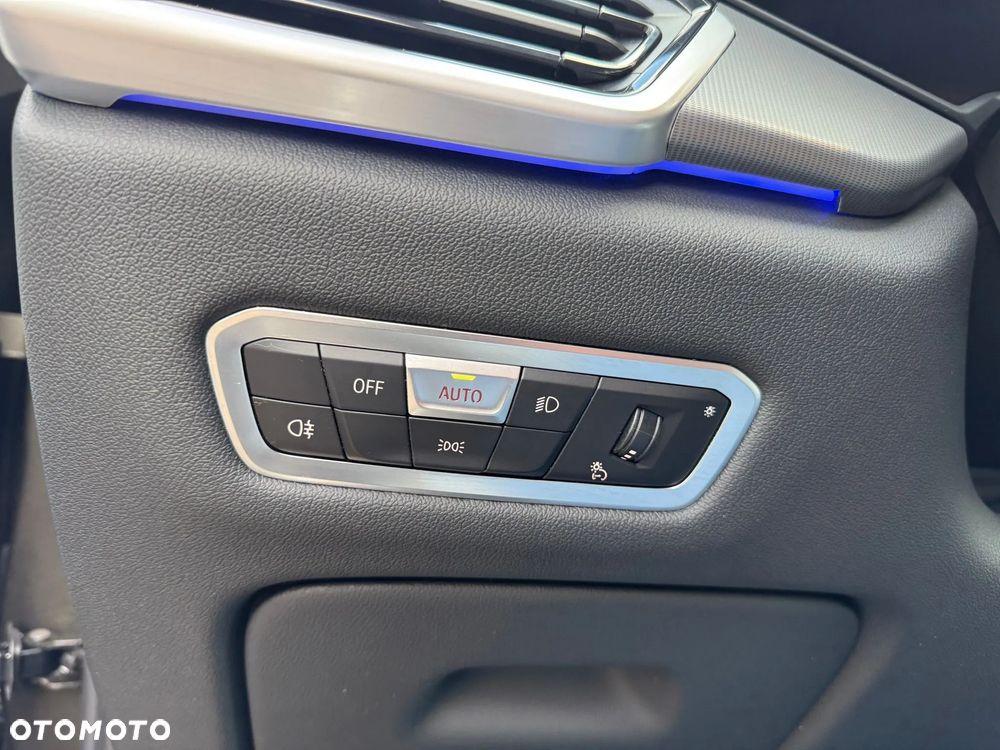 BMW X5 xDrive40i - 25