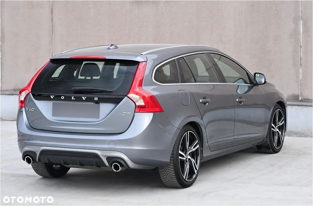 Volvo V60 D5 Geartronic RDesign - 4