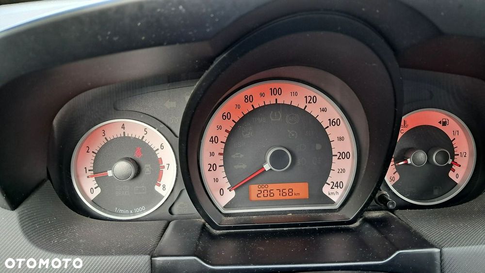 Kia Ceed - 8
