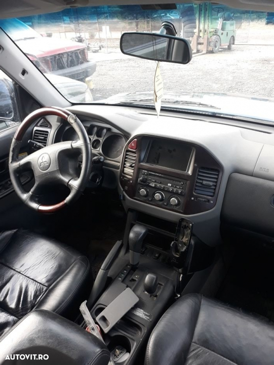Dezmembrez mitsubishi pajero 3,2 did - 3