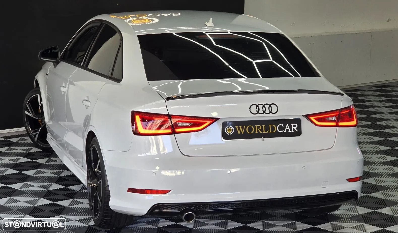 Audi A3 Limousine 1.6 TDI (clean diesel) S line Sport Pack - 32