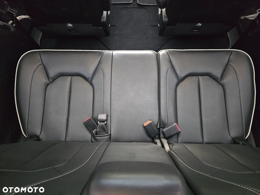 Chrysler Pacifica - 40