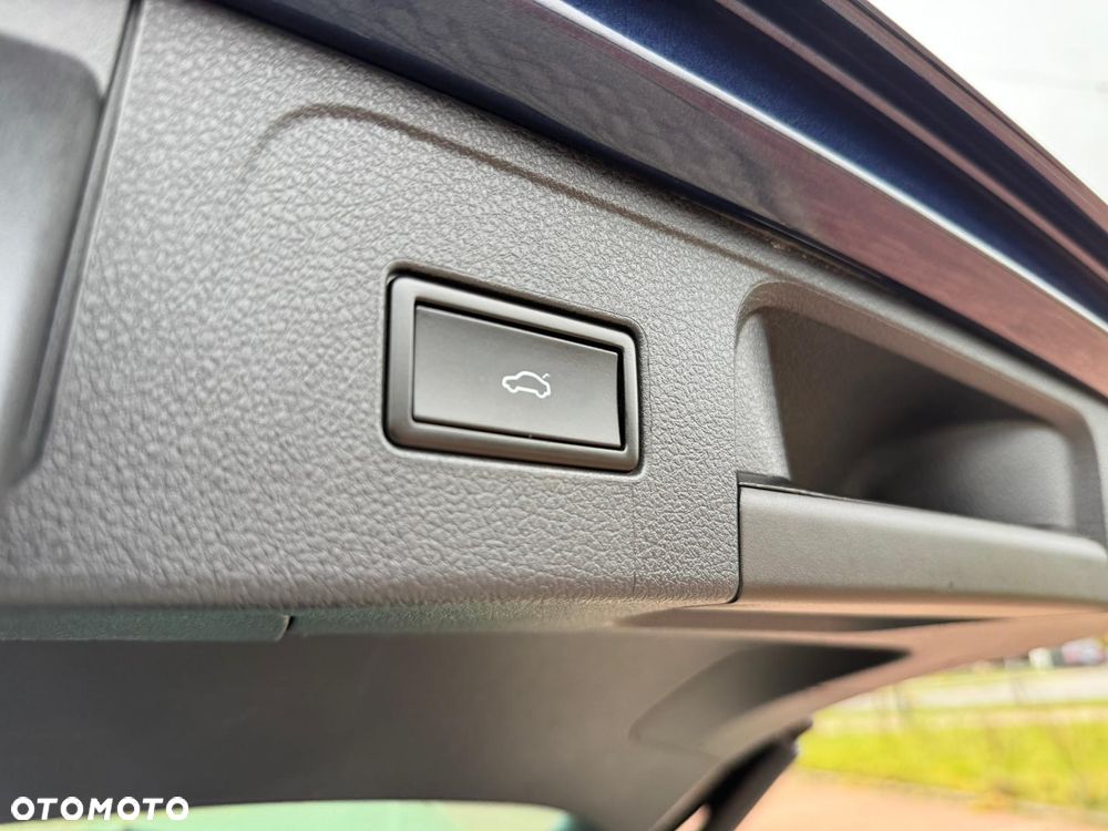 Volkswagen Passat - 14