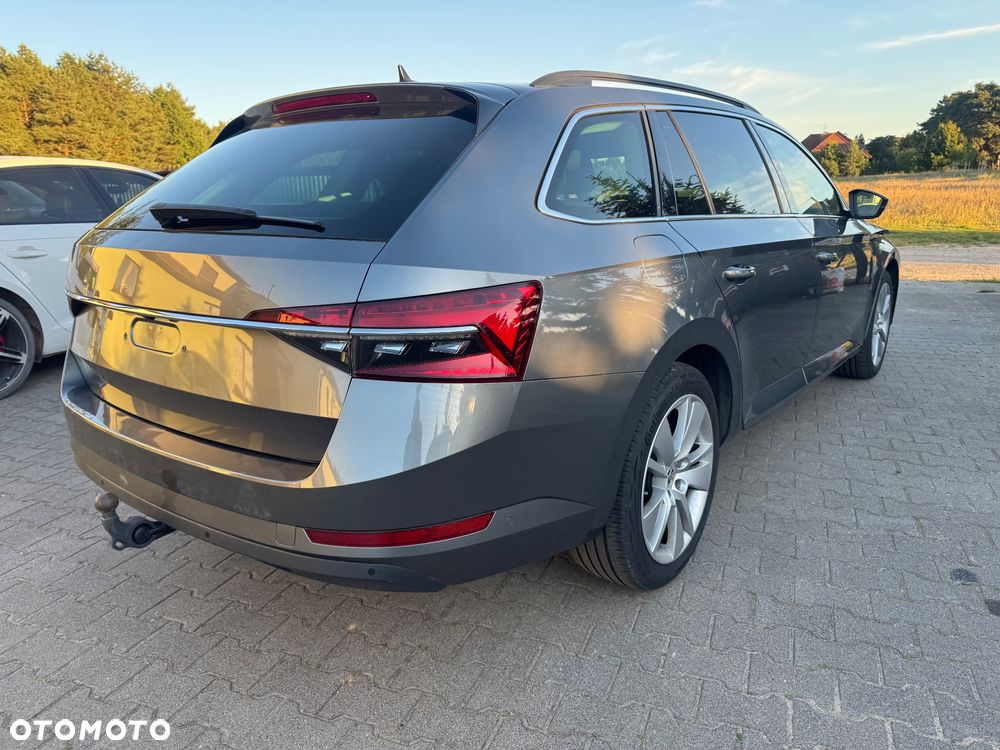 Skoda Superb 2.0 TDI DSG Premium Edition - 6