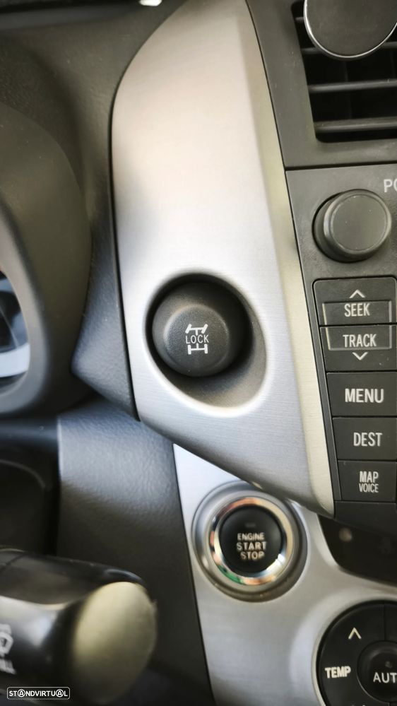 Toyota RAV4 2.2 D-4D X NAVI - 18