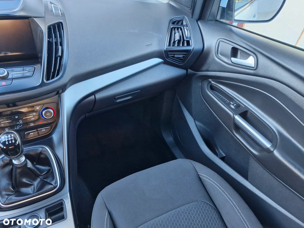 Ford Kuga - 33