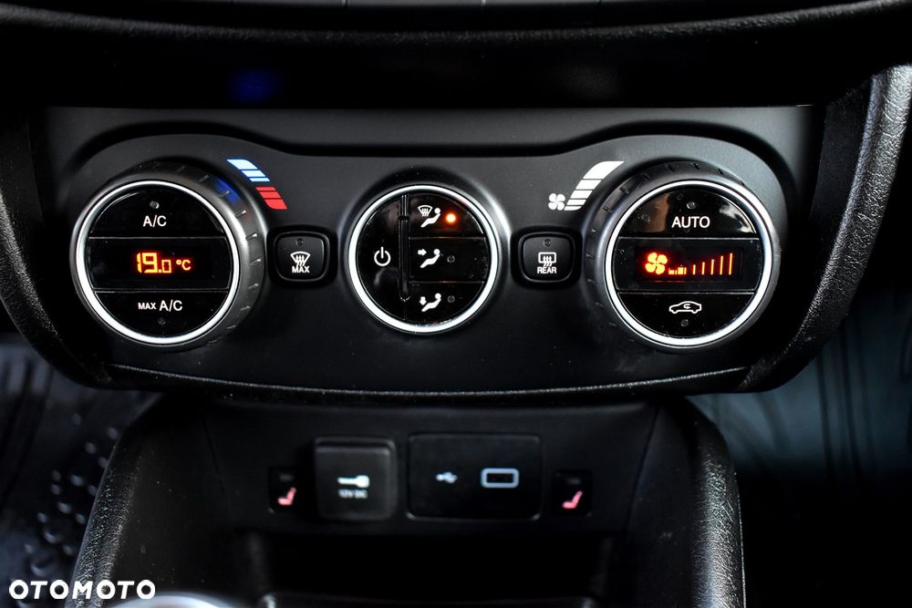 Fiat Tipo 1.4 16v Lounge EU6d - 33