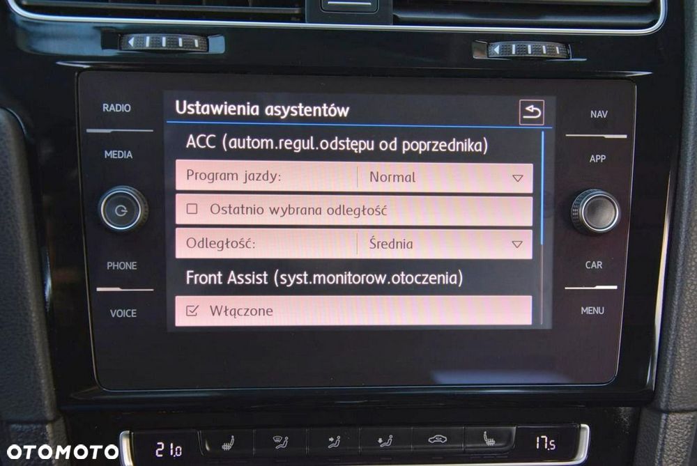 Volkswagen Golf 1.5 TSI ACT DSG Sound - 28