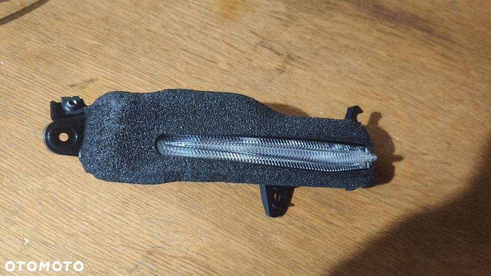 EU LAMPA LED DAY PRAWA YAMAHA R1 RN32 RN49 15- - 2