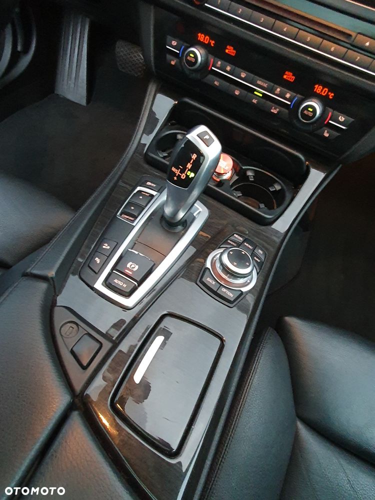BMW Seria 5 535d xDrive Sport-Aut Luxury Line - 15
