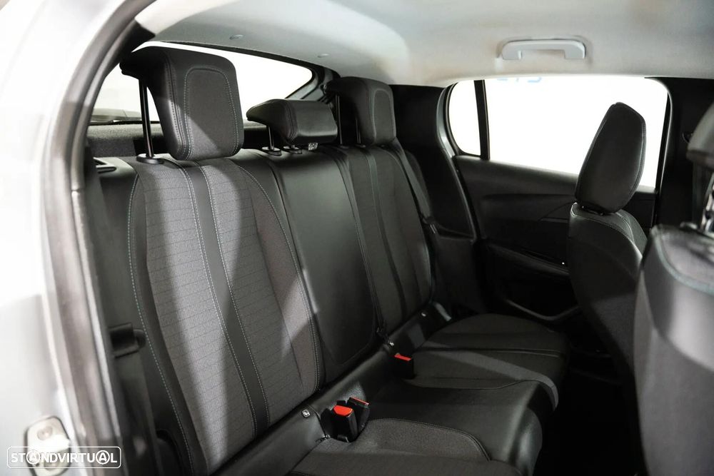 Peugeot 208 1.2 PureTech Allure Pack EAT8 - 29