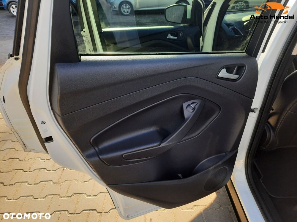 Ford Kuga 1.5 EcoBoost 2x4 Titanium - 35