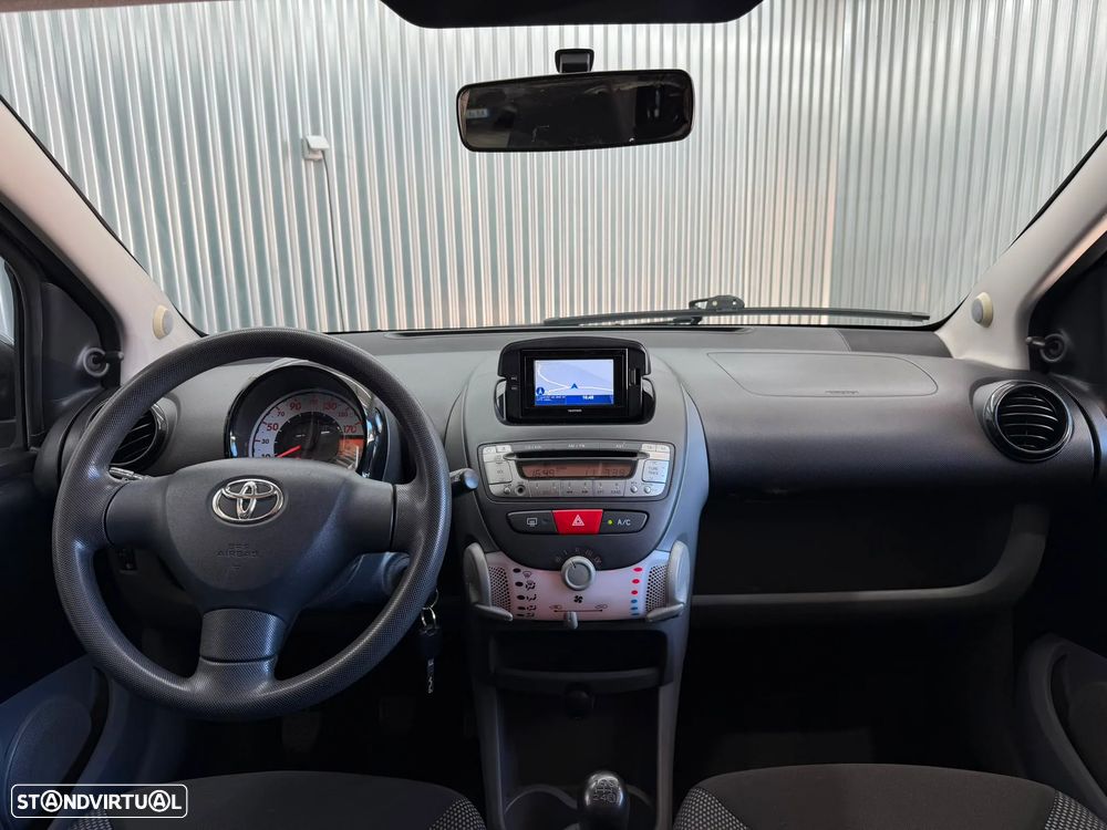 Toyota Aygo 1.0 + AC - 8