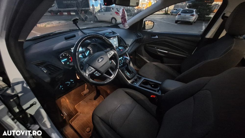 Ford Kuga 2.0 TDCi 4WD Powershift Trend - 34