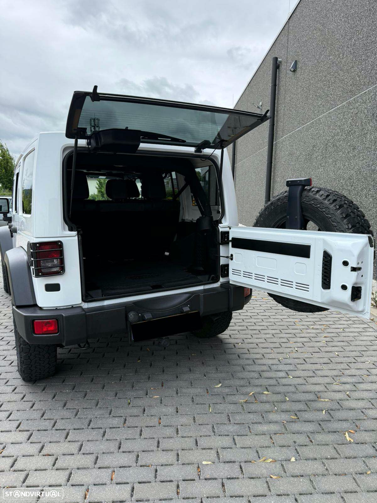 Jeep Wrangler Unlimited - 5