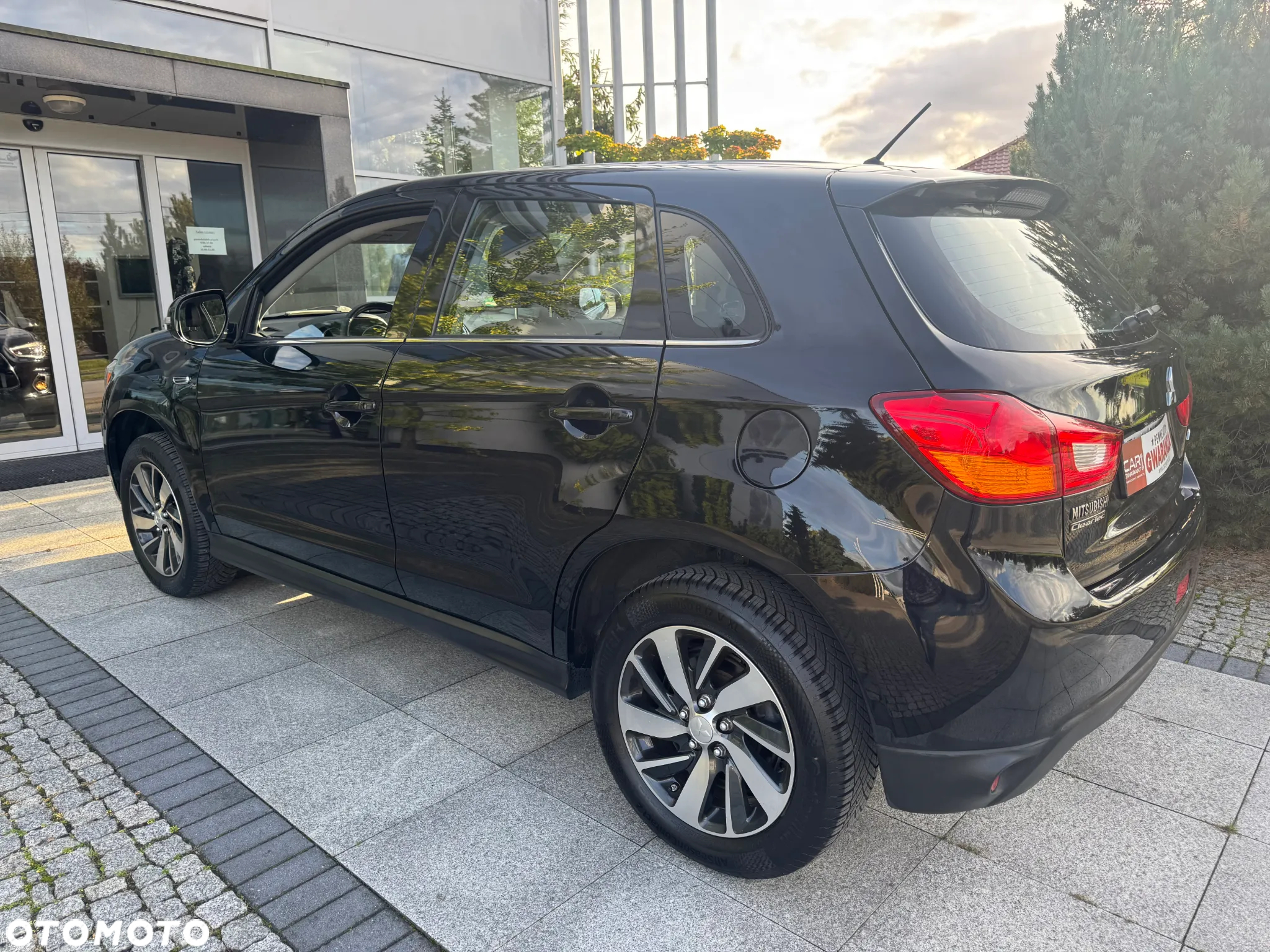 Mitsubishi ASX 1.6 Intense Plus Navi Blue Edition - 24