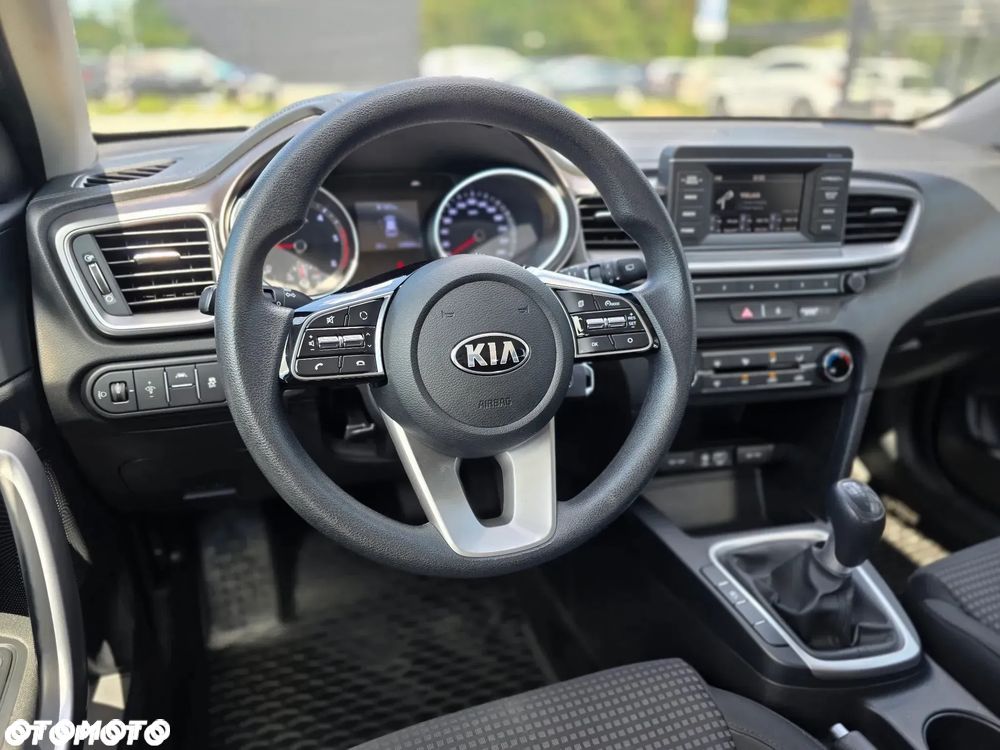 Kia Ceed 1.6 CRDi SCR L - 40