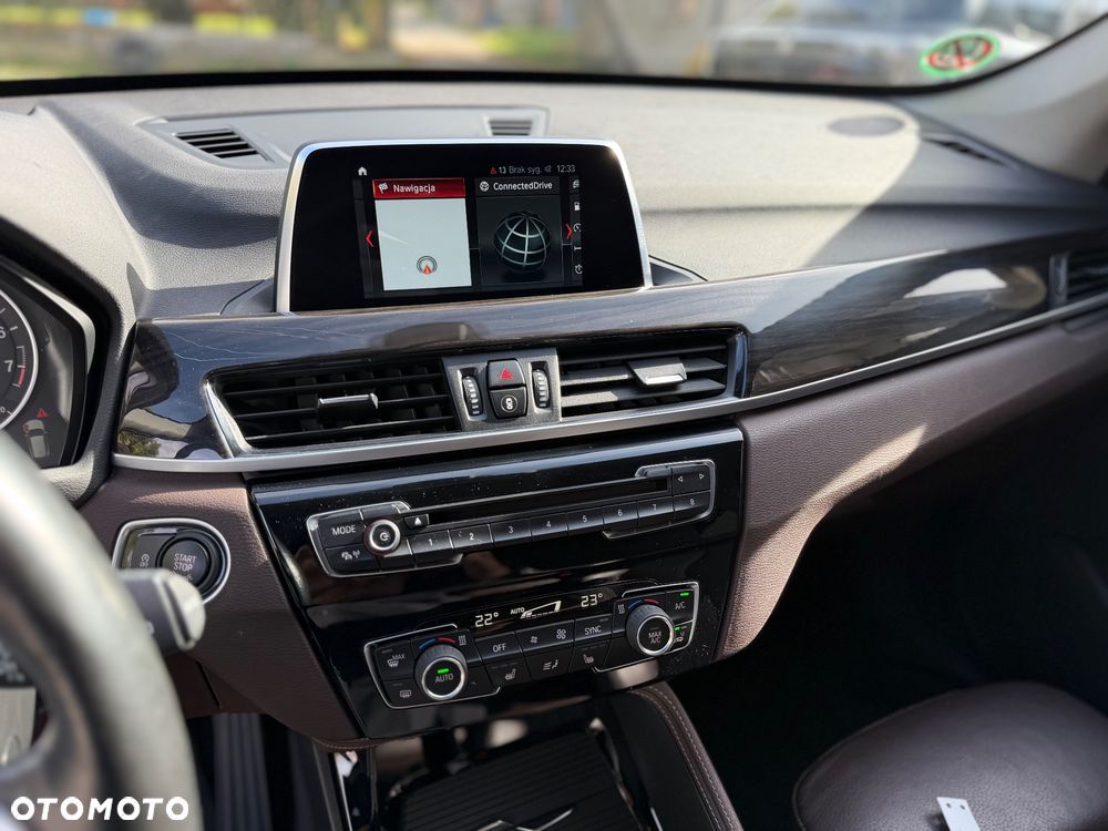 BMW X1 xDrive20i Sport Line - 36