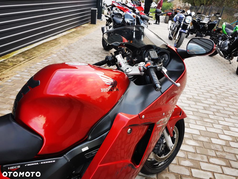 Honda CBR - 23