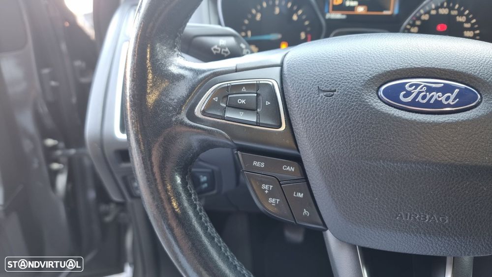 Ford Focus 1.5 TDCi ECOBlue Titanium - 20