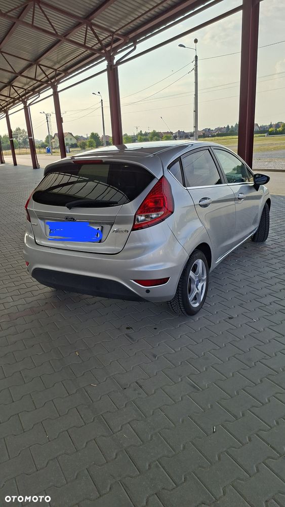 Ford Fiesta - 6