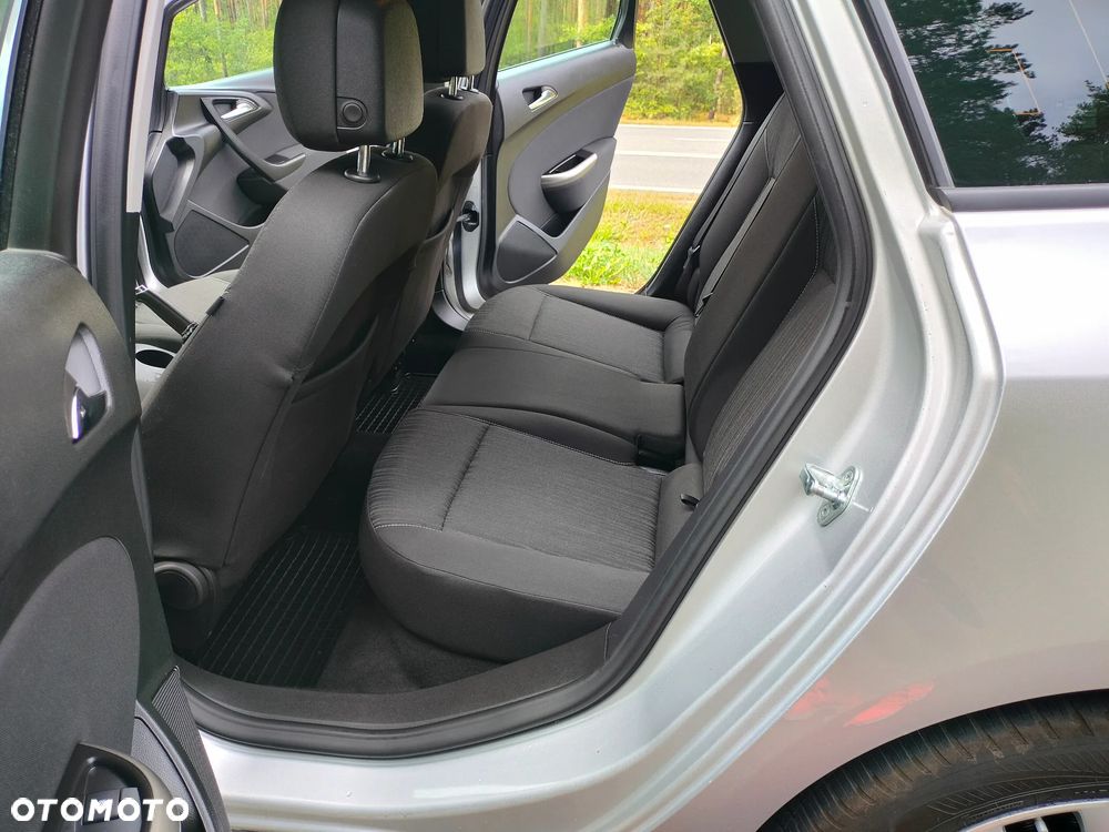 Opel Astra 1.7 CDTI DPF NAVI - 27
