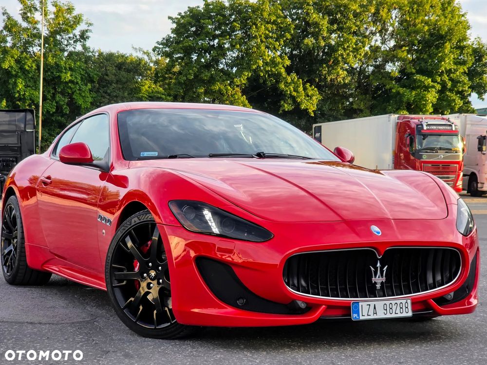 Maserati GranTurismo S Automat - 25