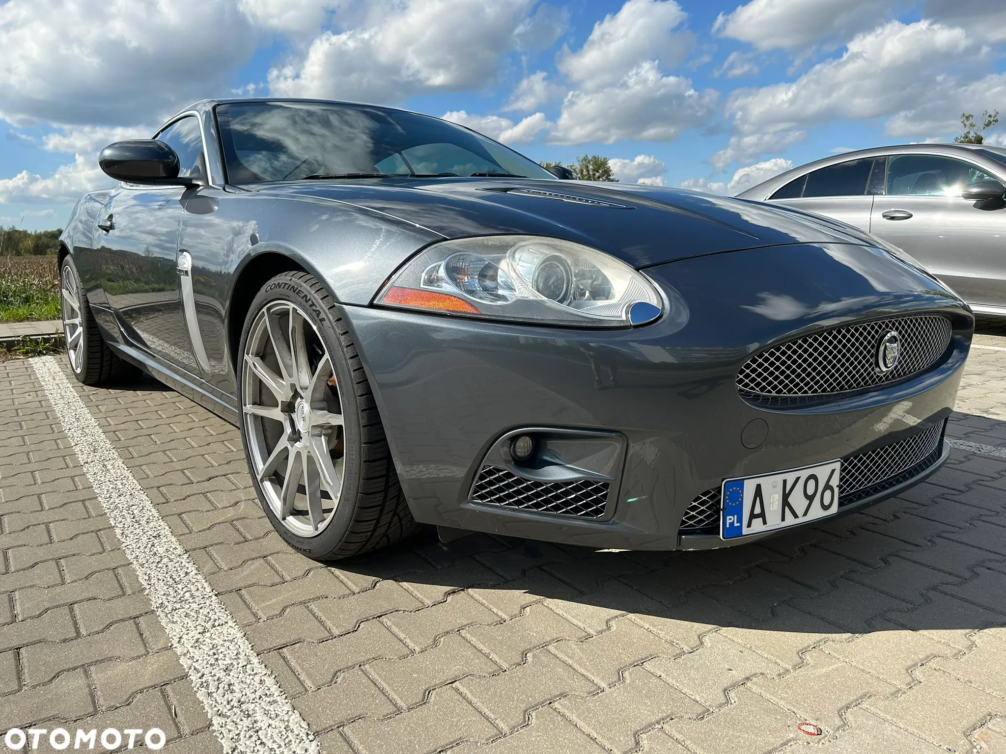 Jaguar XK XKR Coupe - 11