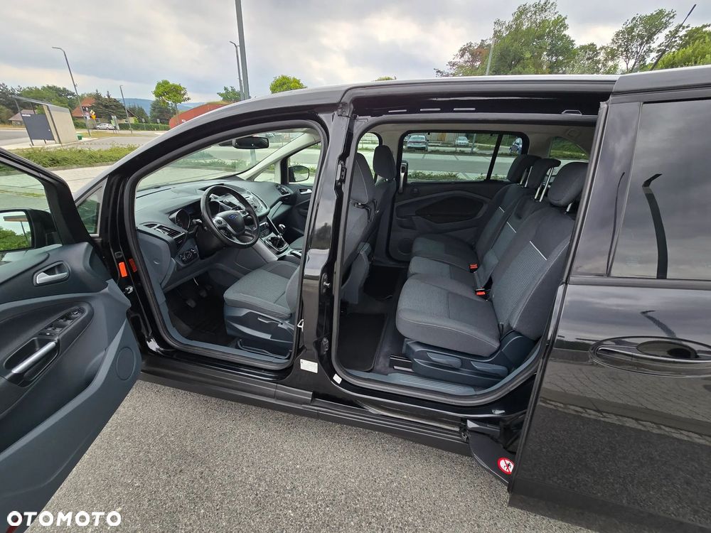 Ford Grand C-MAX - 12