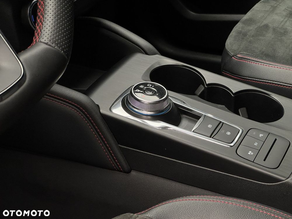 Ford Kuga - 11