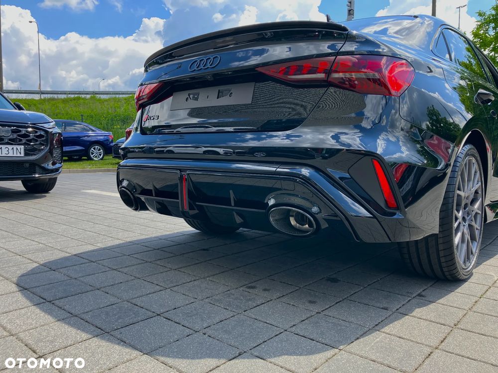 Audi RS3 Limousine - 13