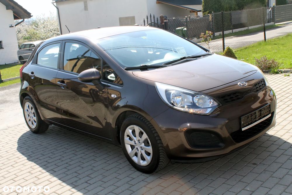 Kia Rio - 2