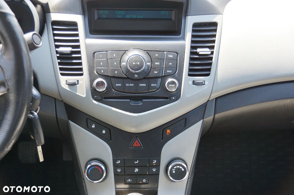 Chevrolet Cruze - 13
