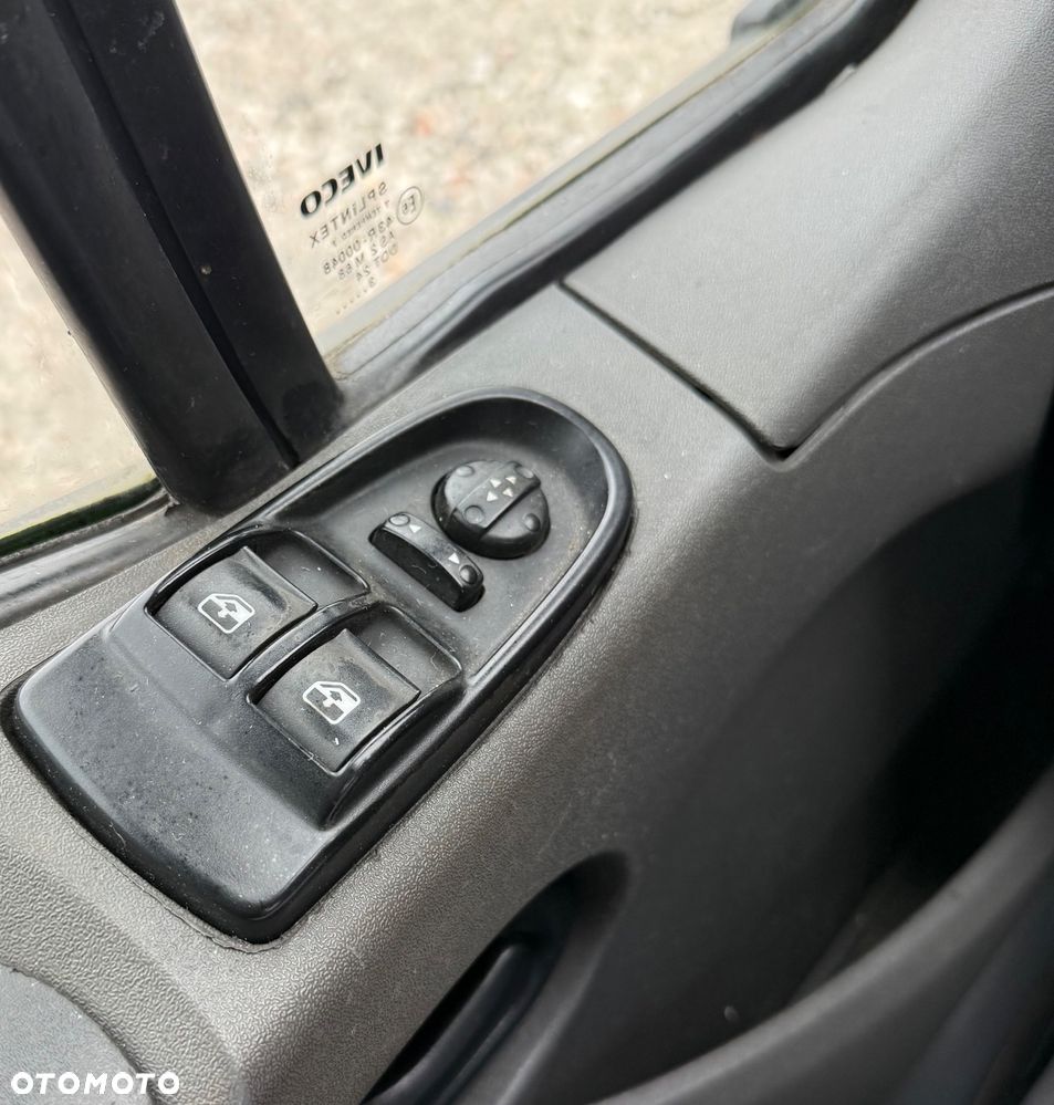 Iveco DAILY 35C15, 3.0HPI AUTOMAT,L3H2, hak 3,5t, klima tempomat - 17