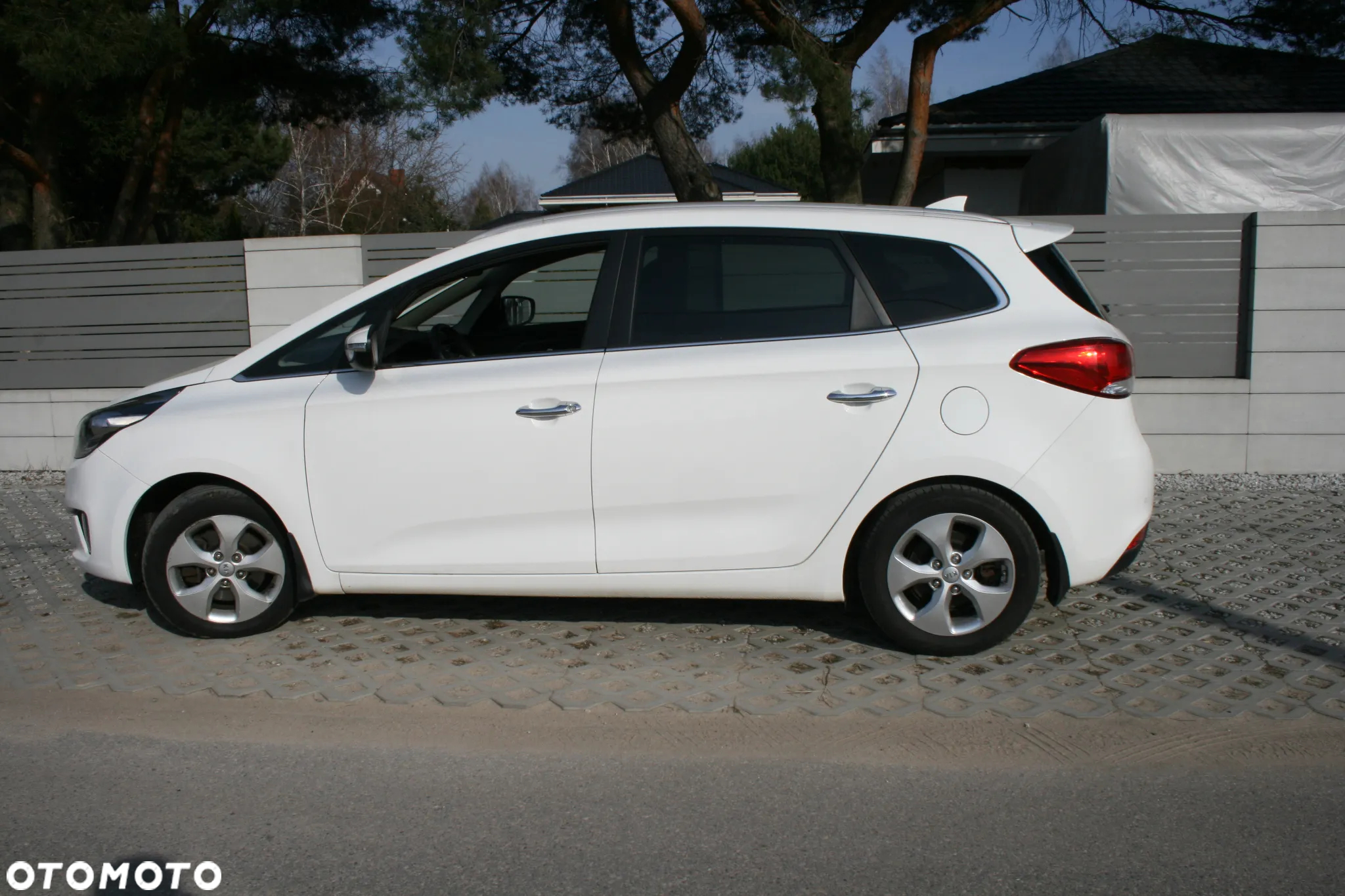Kia Carens 1.6 GDI S 7os EU6 - 12