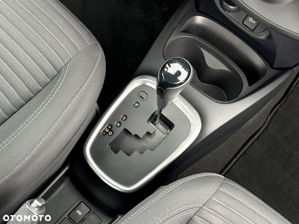 Toyota Yaris - 17
