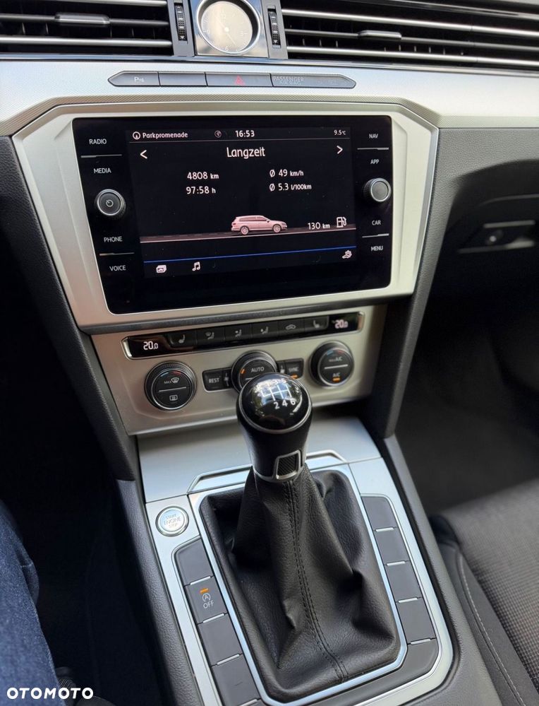 Volkswagen Passat 2.0 TDI (BlueMotion Technology) Comfortline - 11